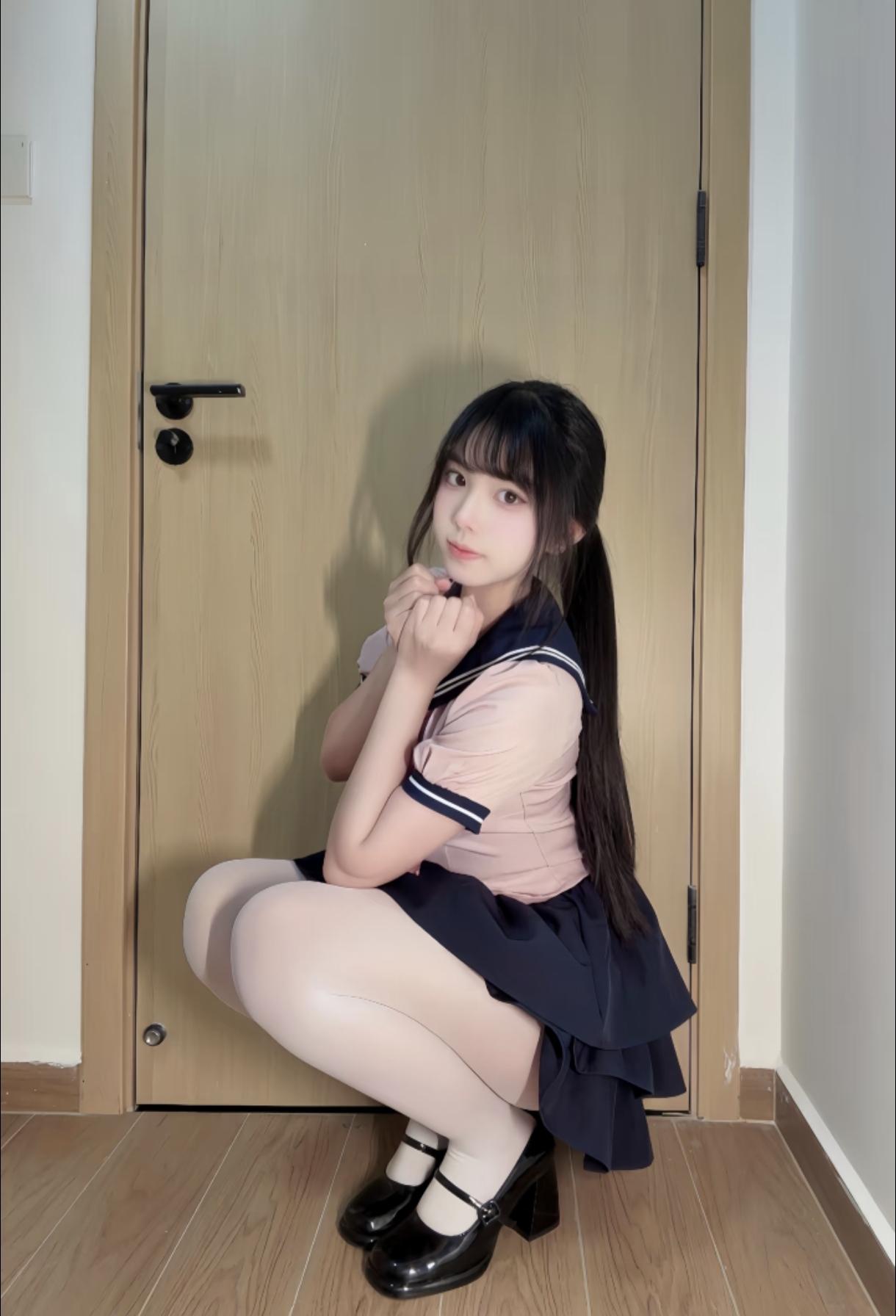 上班更苦上学和上班哪个更苦街拍热门穿搭女生穿搭如何又飒又美?