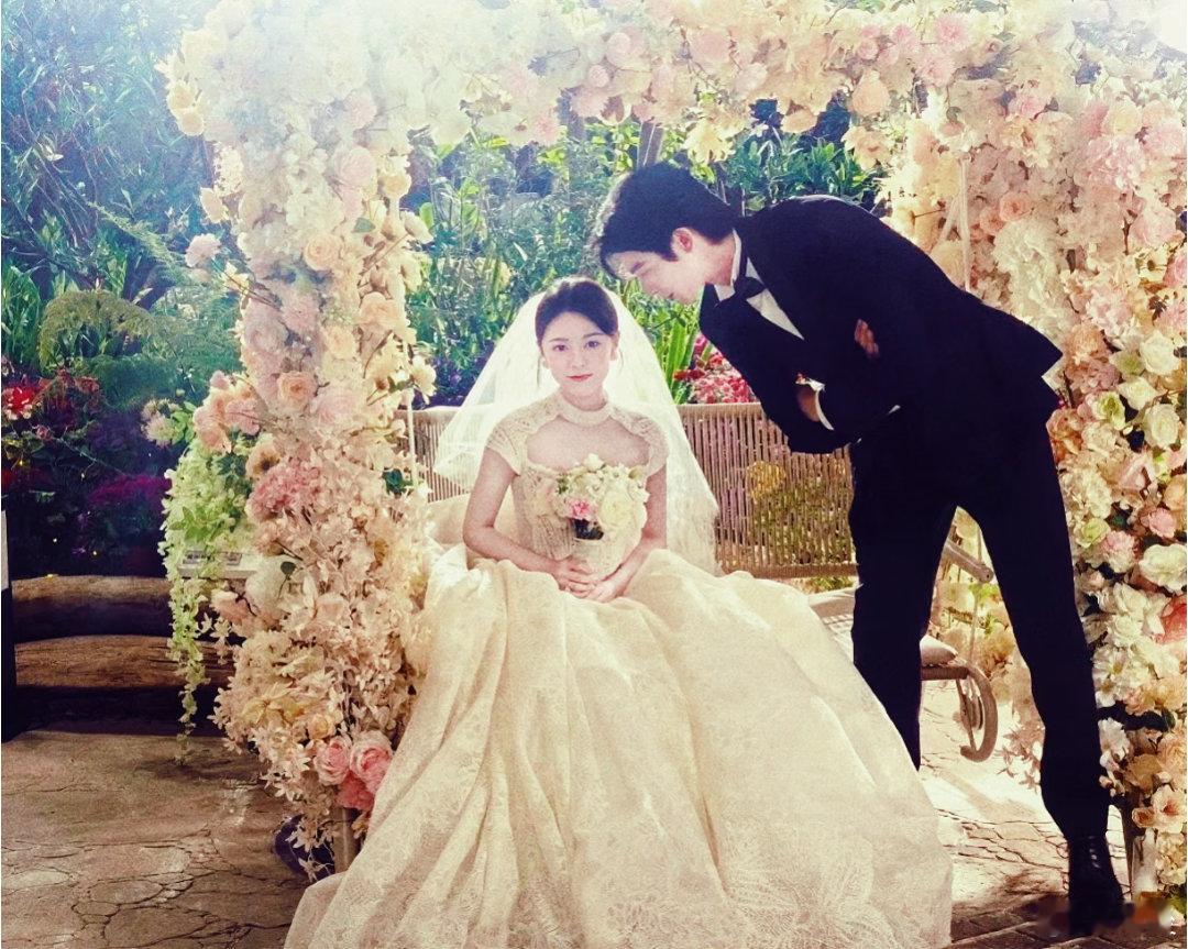 骄阳似我大事很妙啊这两张剧照看起来就很有韩剧氛围