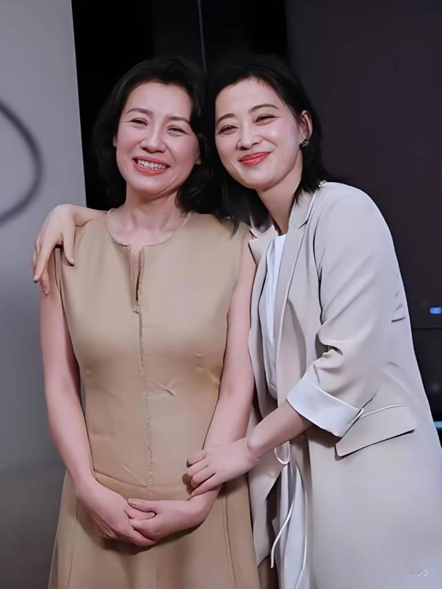 梅婷刘琳这对神仙闺蜜，成全经典父母爱情！戏里安杰与德华，吵了一辈子、暖了一辈子