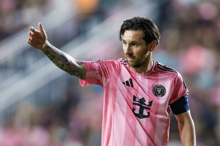 沙特知名青训学院CEO: 梅西曾主动请缨来沙特踢球 被体育部长拒了