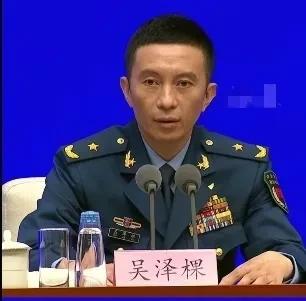 9月3日大阅兵：抗战老兵天安门观礼。曾经抗战战场上浴血奋战的军人，大多数都已经