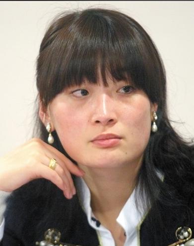 宗馥莉这波操作直接堵了宗泽后的嘴宗馥莉带着公证处文件出现的时候，这场