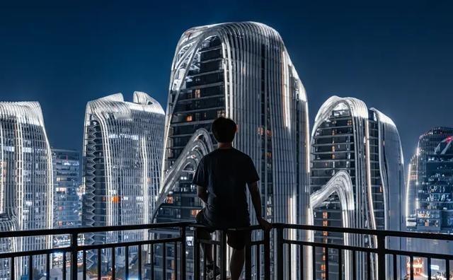 五年后的中国，可能会变成一个你完全不认识的国家，五年后的中国，很可能是近四十年来