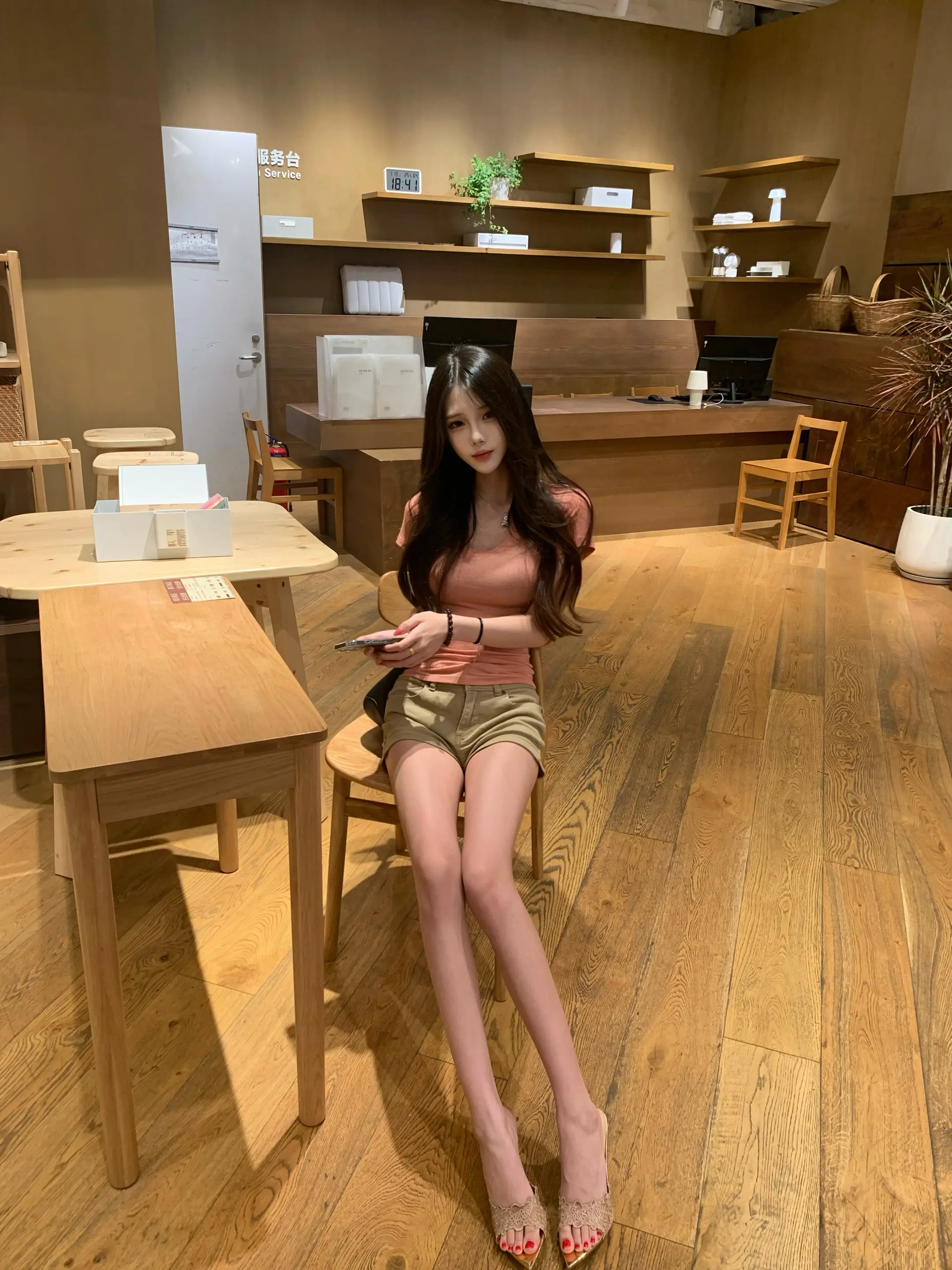 晚安感动不了成年人 不图你钱的女孩只是还没长大