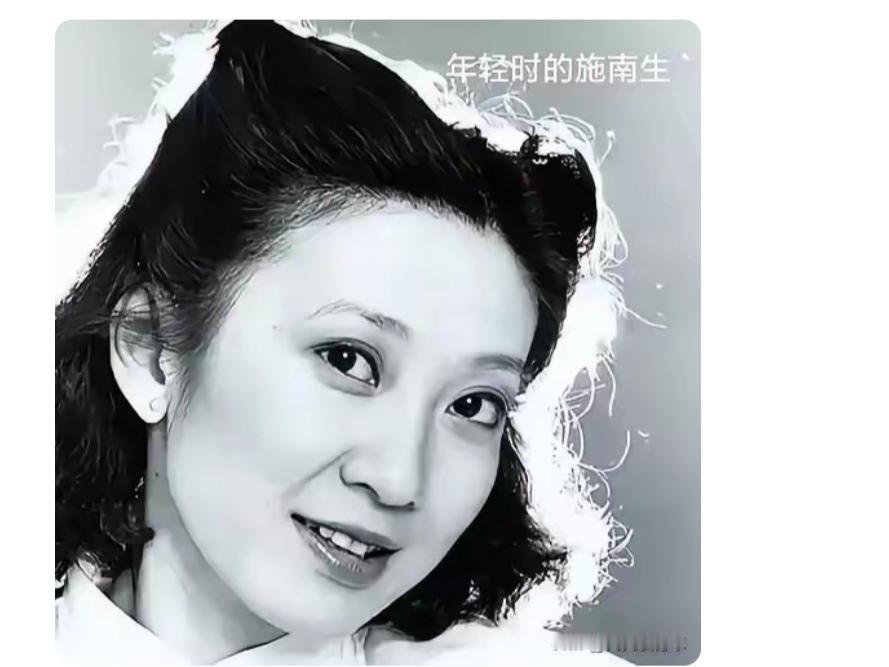 网友说施南生用自己的人生给大家上了一课，别丁克，丁克会后悔的。第二就是男人一
