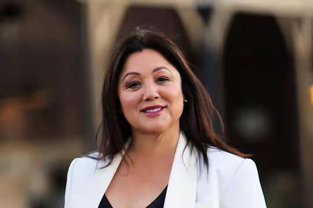 ​估计美国总统特朗普这下坐不住啦，自家爆出了内部的丑闻。在整个美国社会引起的巨大