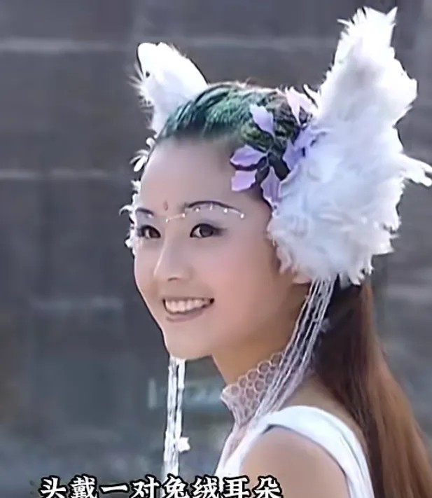 阿娇和阿s一直是我们的女神从小到大貌似身边都说阿娇比阿sa漂亮阿娇的“神颜”