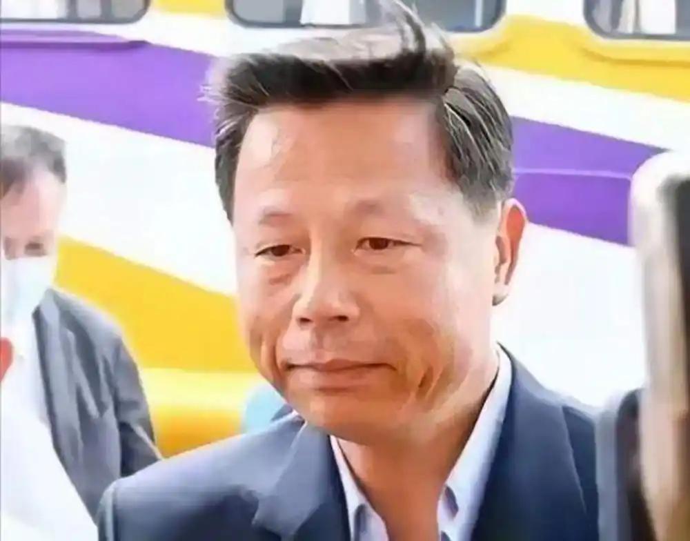 谢庆钦这是吃了豹子胆了。7月1日，台湾地区“海巡署”副署长谢庆钦公开下令，口