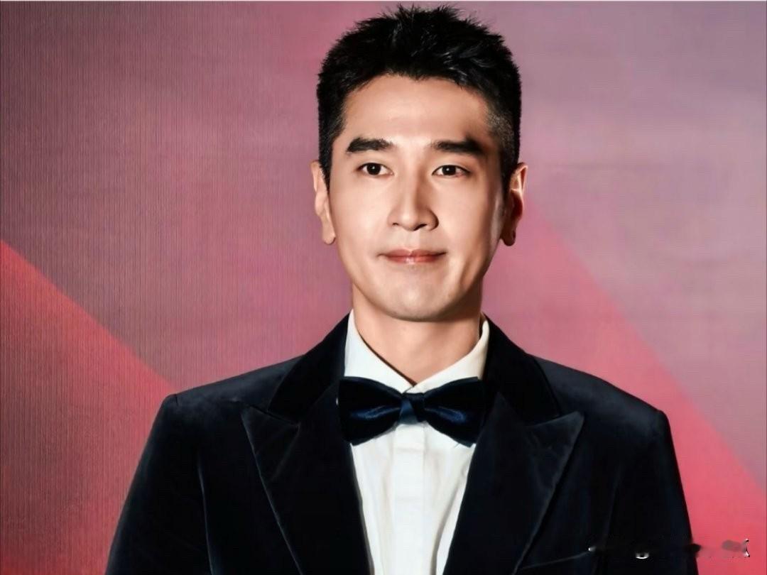 大家都不要羡慕赵又廷了因为我们永远都成为不了他简简单单就一点，我们就无法做到