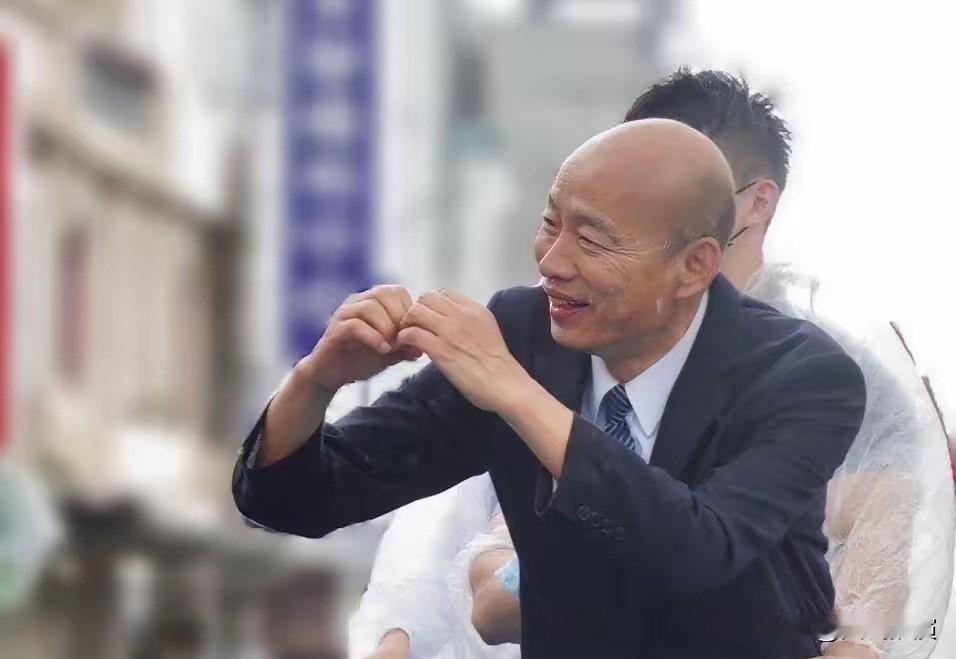 从韩国瑜发的几句话来看，他对季麟连的话是真上心了，格局也显得小了点。季麟连在