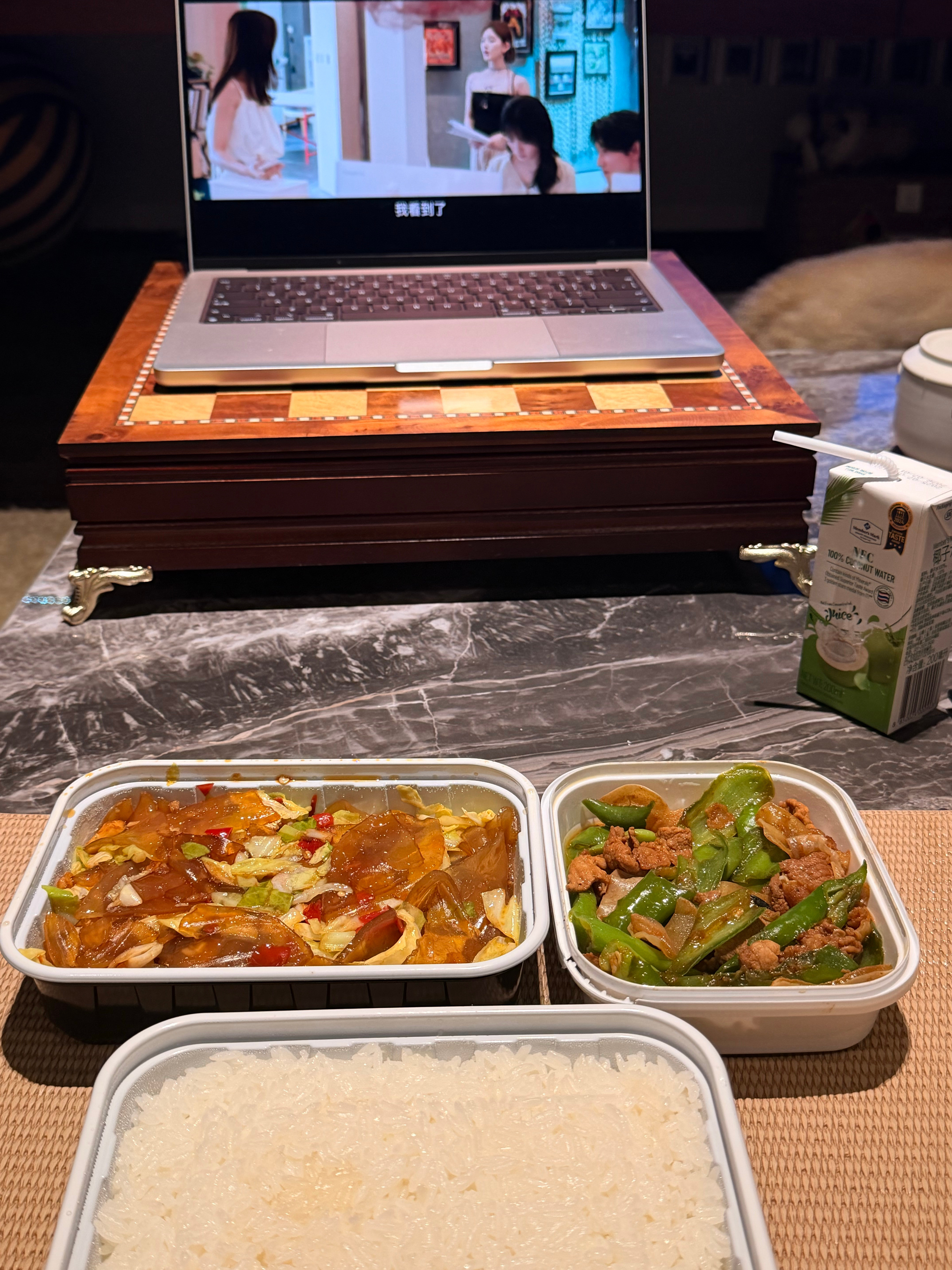再也不点外卖了，最近饮食都是超干净饮食，不是阿姨做就是自己做，这几天阿姨不在，吃