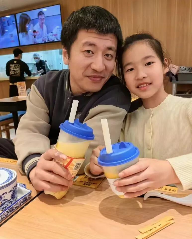 张雪峰走了，有很多网友说是因为跑步过量导致！事实并非完全如此！因为有消息，