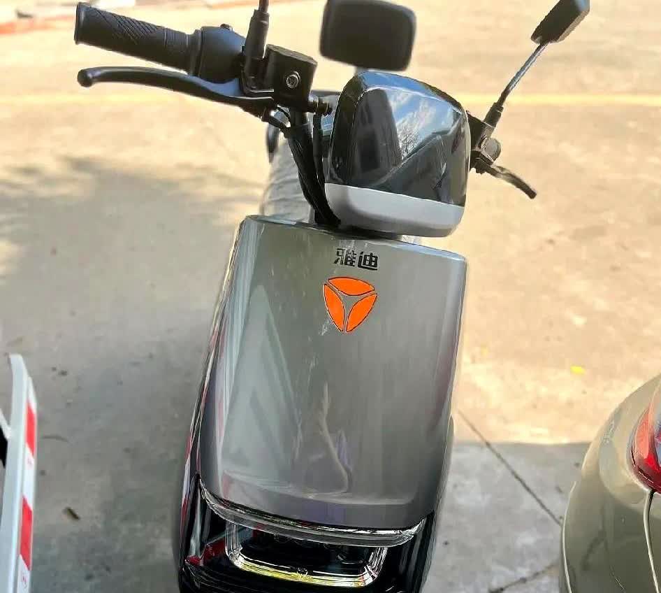 家人们谁懂啊！这年头卖个二手电动车也太难了吧！去年咬牙花了3500块买的