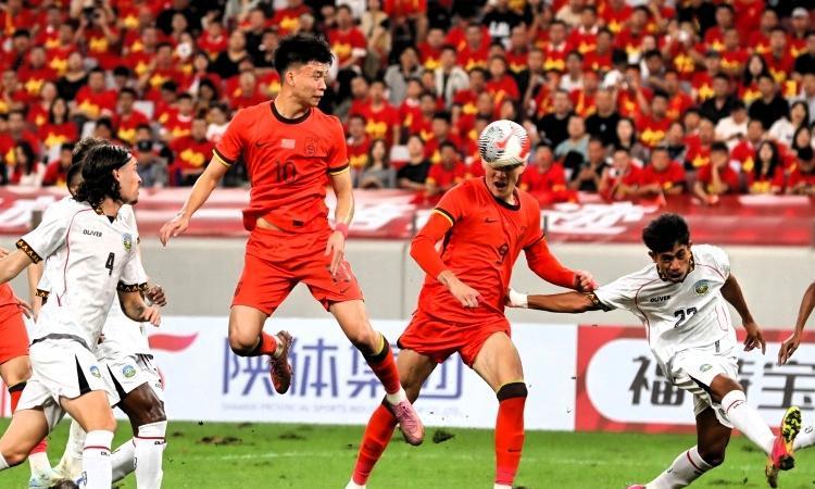 妥妥的鱼腩球队！FIFA国家队最新排名：中国男足排名世界第94位，亚洲第14位！