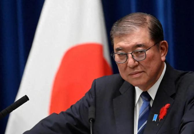 [点赞]石破茂他本想把首相这个烂摊子甩给高市早苗，结果发现这个女人太极端，党内