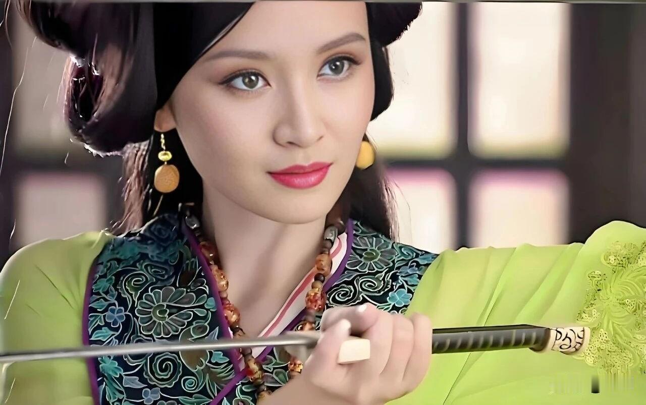 同样是演“虞姬”，这六位谁美？张萌，李依晓，刘亦菲，袁姗姗，杨恭如，金晨