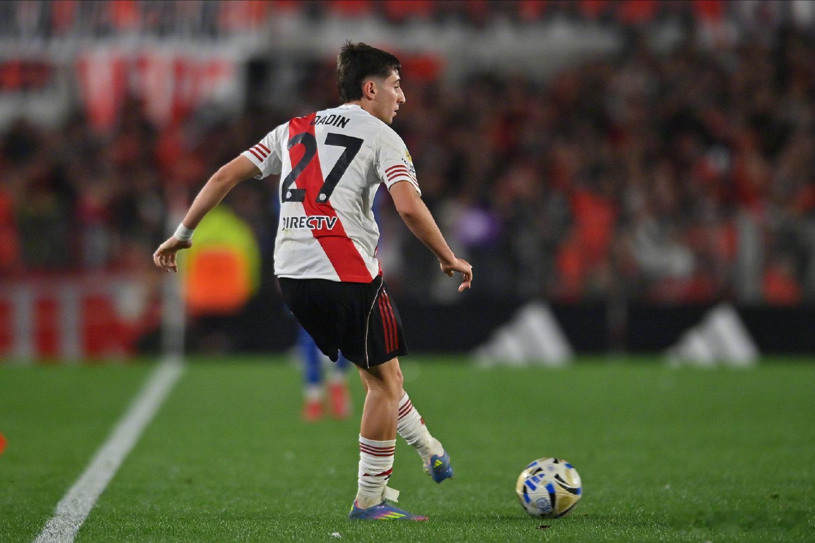 【卖便宜了】外媒：河床高层表示马斯坦托诺被皇马激活45M欧元解约金挖走，卖便宜了