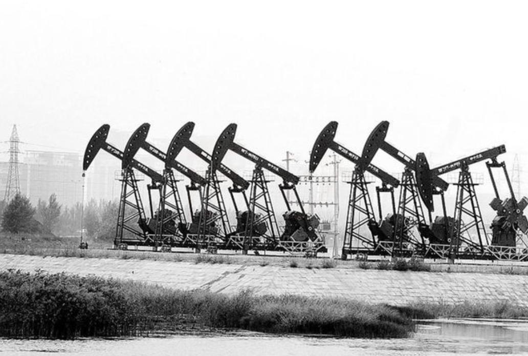 当年日本没发现大庆油田，看似是国运，背后实则是东北抗联先辈们的以命相拼。当时日本