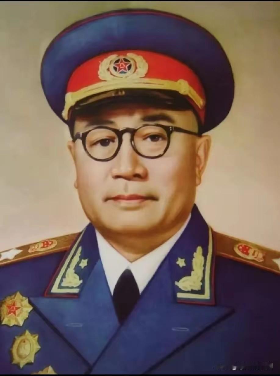 刘伯承是属于大智慧的人，知进退，能隐忍。解放后主动退出军界、政界，到军事学院当院