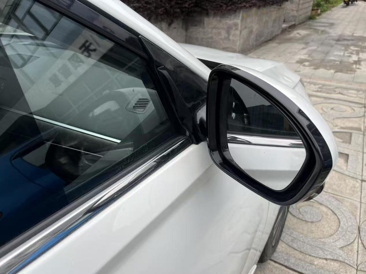 买机油只看品牌和价格？你漏掉了最该关注的东西。选机油的时候，大部分人的决策路