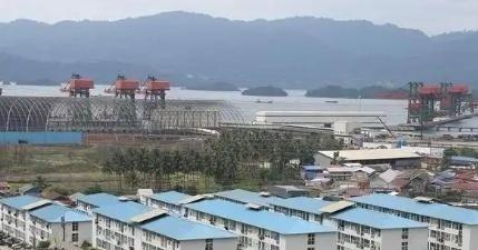 日本拥核的最大难题第一：不是没有材料；第二：不是没有人才；第三：不是没有电力；第