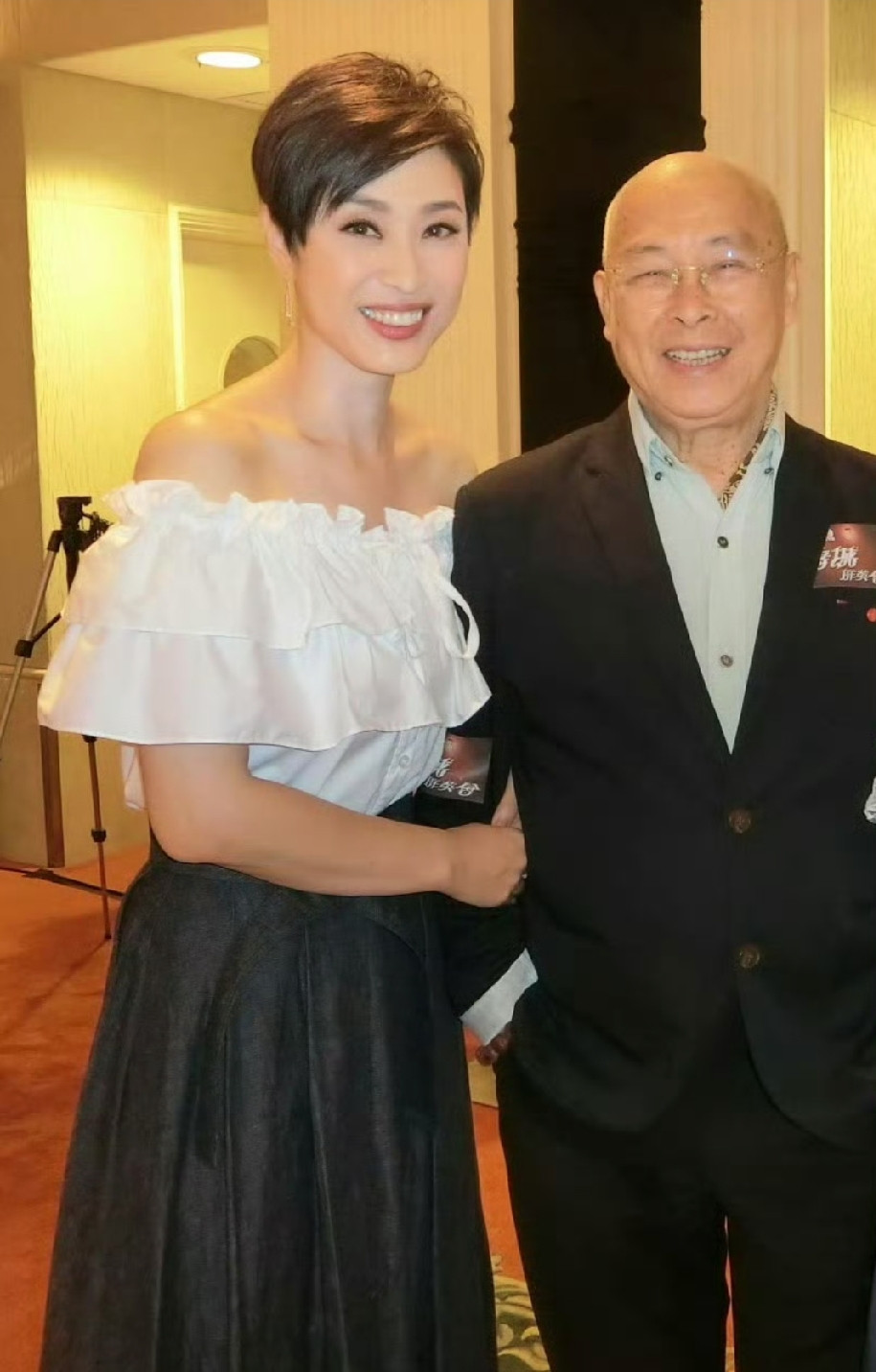 港星刘兆铭去世，最放心不下他的不是他老婆而是和他合作多部影视剧的陈法蓉陈法蓉的新人作品就是和刘兆铭合