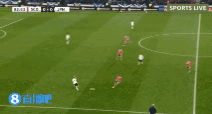 日本人把足球踢成了实况足球！日本队与苏格兰队的世界杯热身赛，日本队的这次进攻