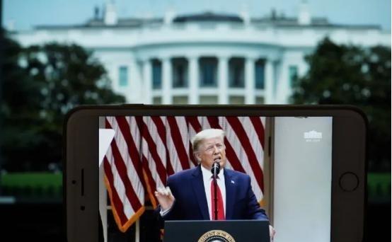 美国这回是真的慌了！一万多名顶尖博士集体“提桶跑路”，拦都拦不住，曾经的“灯塔”