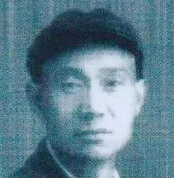 1940年5月，地下党吴凤翔叛变，当场杀了一共产党卧底，日军满心欢喜带他聚餐，结