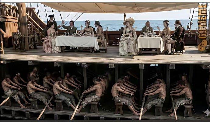 都在一条船上，凭什么有人在甲板上吹海风喝红酒，有人却在暗无天日的船舱里拼命摇桨？