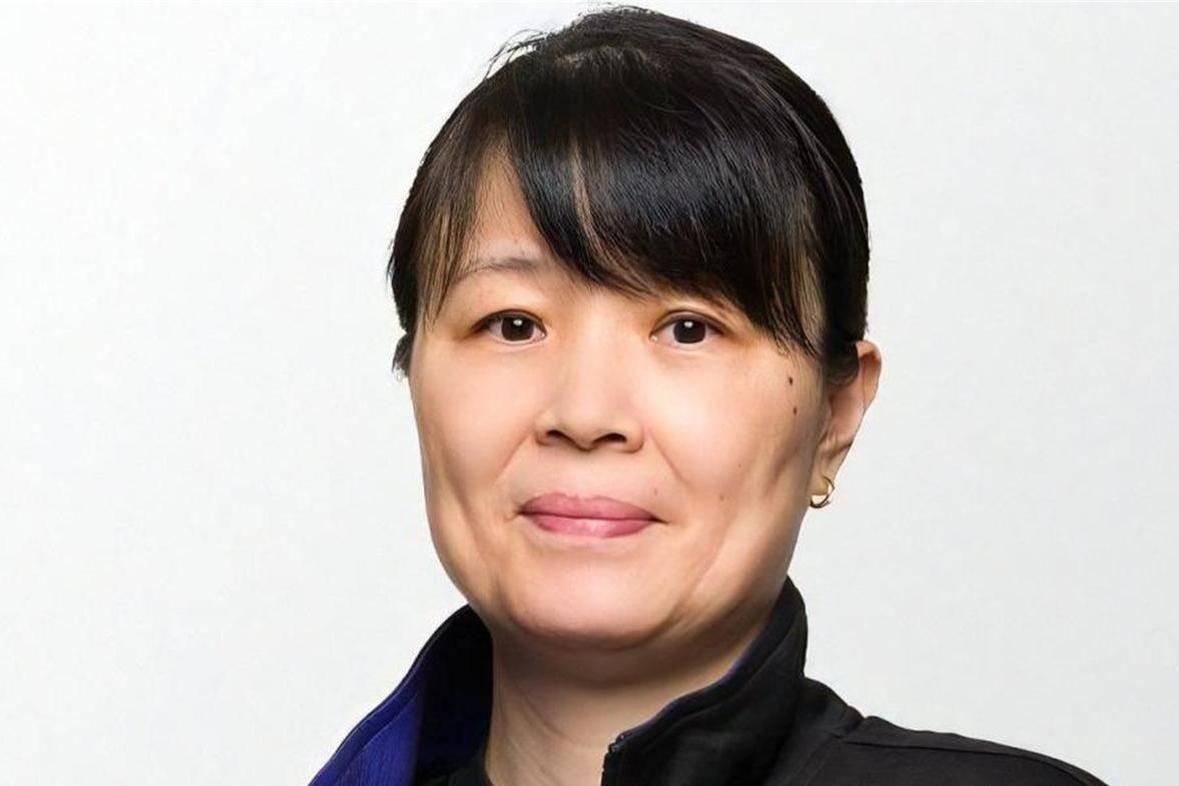 张本凌当上日本队双主帅，这教练资格是怎么评的？她没进过日本青训系统，也没靠资