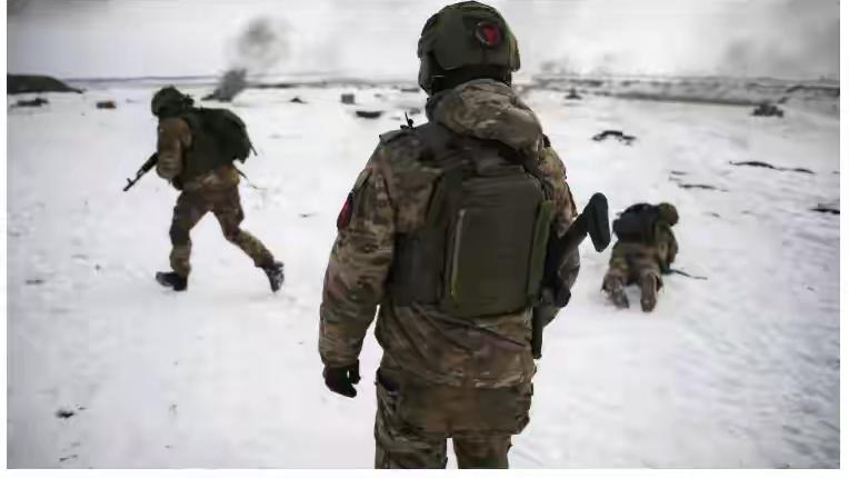 乌反攻成强弩之末，俄攻占里兹德维扬卡，重获扎波罗热战场主动权