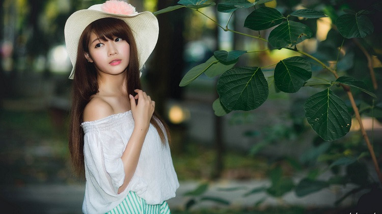 女人想跟你结束关系，会发出这些暗示：1.减少见面和联系，慢慢拉开距离；2.不