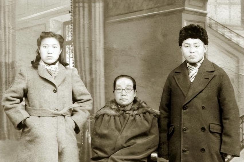1942年，组织把26岁的游击队长刘桂芬叫到屋里，说：相个亲。她透过窗纸上戳的小
