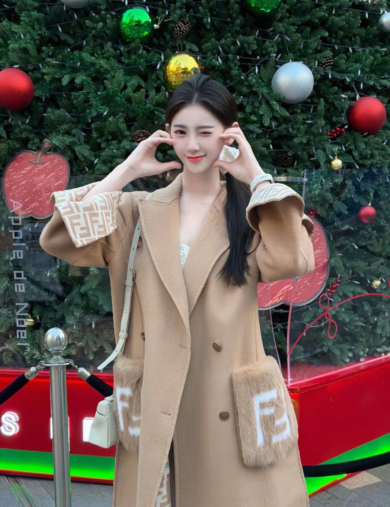 好美的呢子大衣