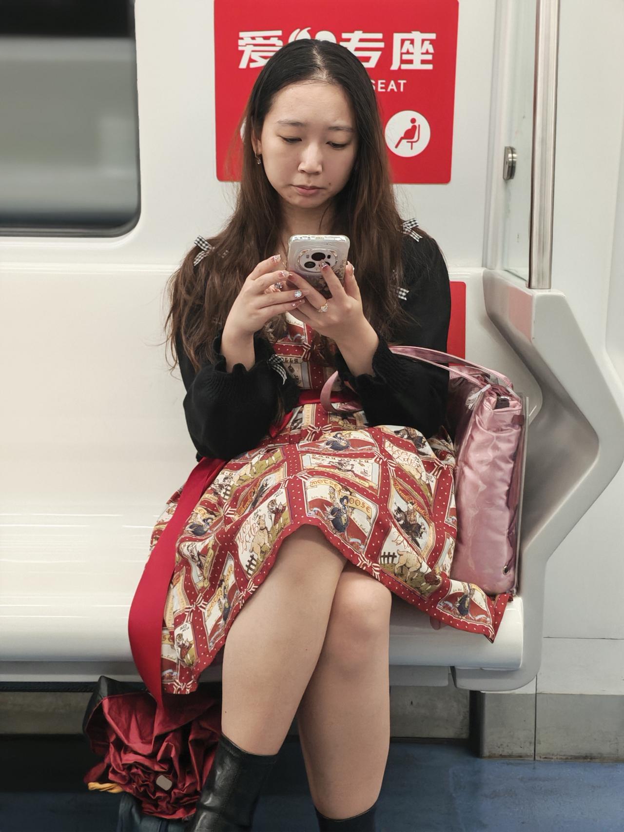 这裙子也太有个性了吧