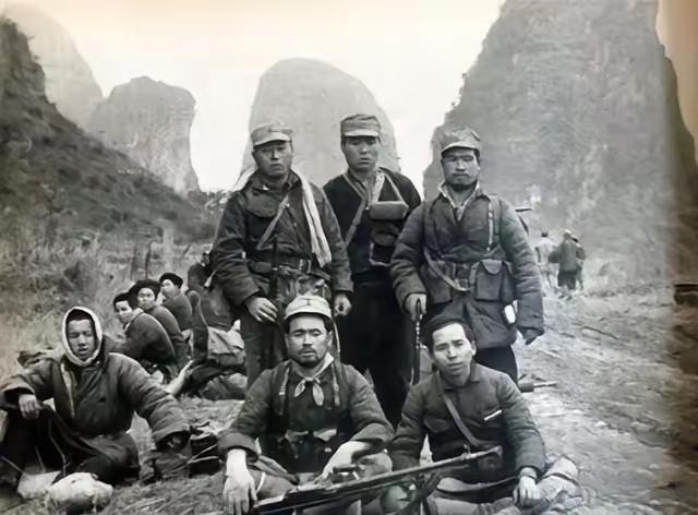 彭德怀为左权复仇蛰伏足足七个月！三十死士除夕夜于虎穴绝命封喉，这场没响一枪的绞杀