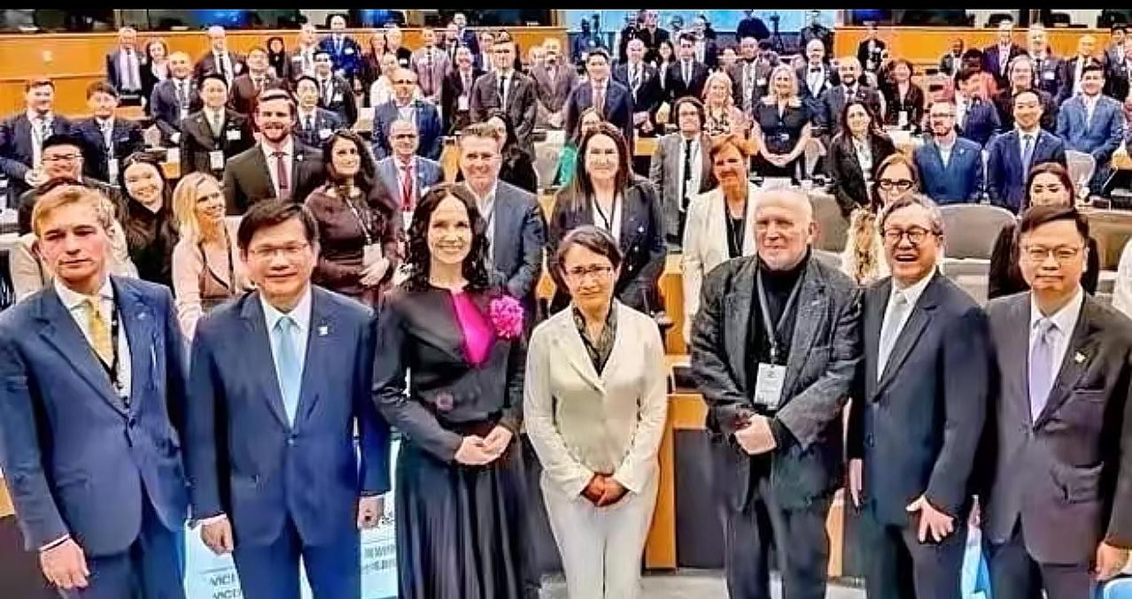 萧美琴这次可把欧洲给坑惨了！欧洲正为稀土供应发愁，中国一纸出口限制令就让生产线卡