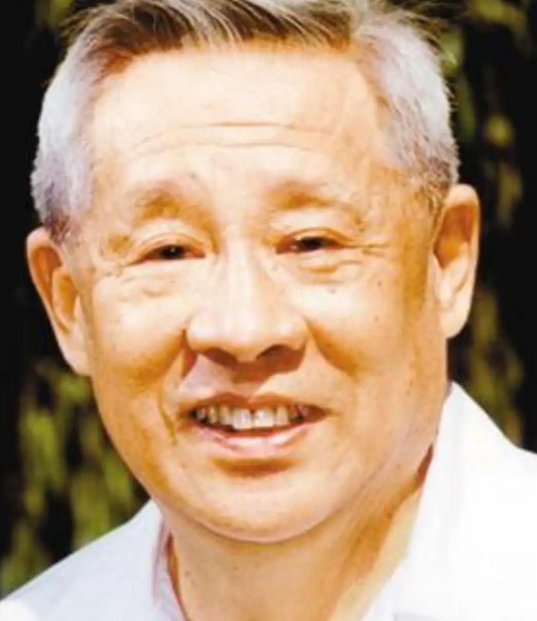 1982年，一封来自北京的信，让台北的蒋经国沉默良久。写信的不是别人，而是他儿时