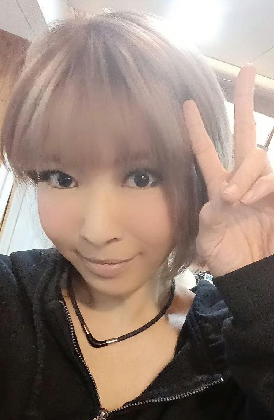大小s的姐妹圈开始分崩离析了，makiyo明显有点不对劲儿啊……今天竟然又爆料