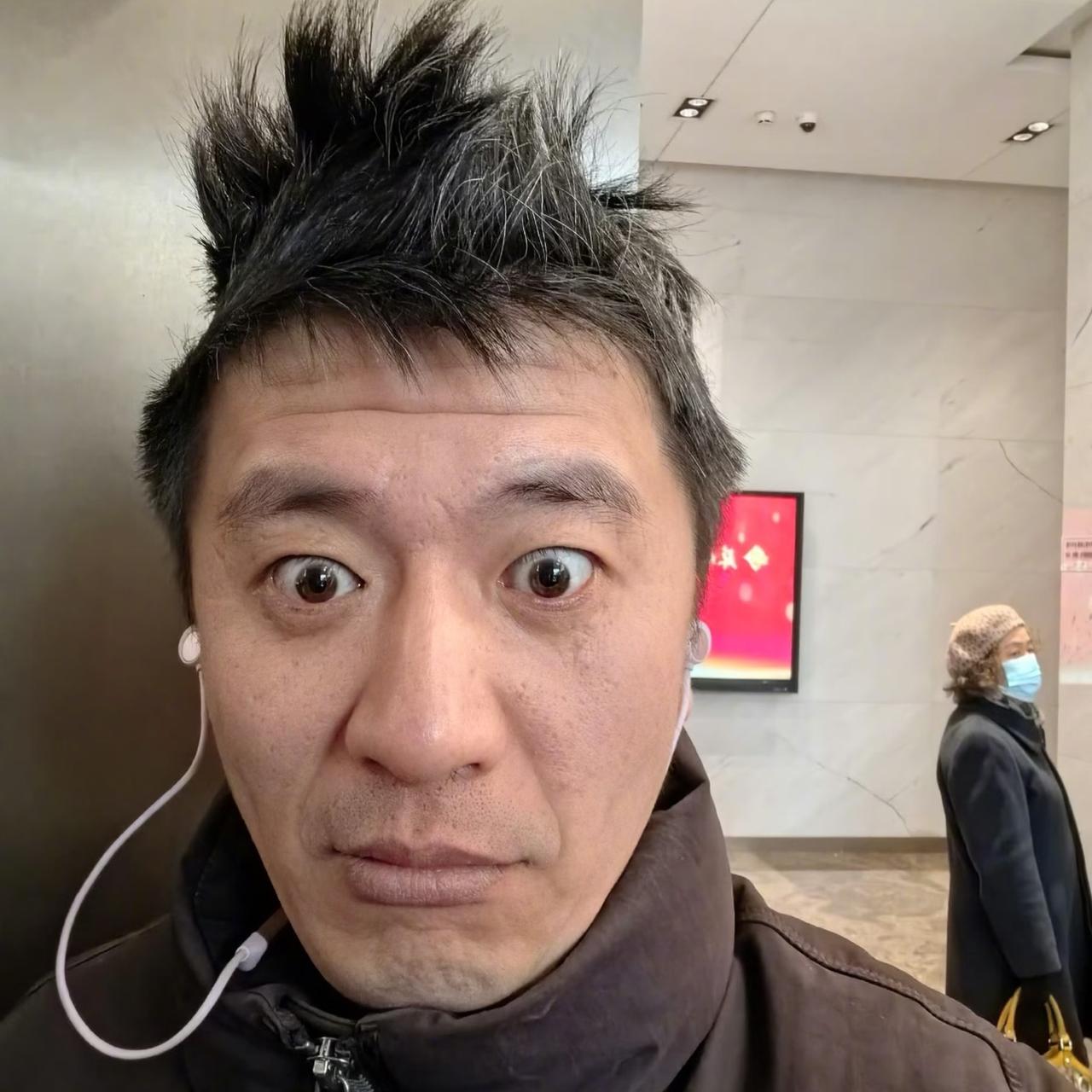 恍然大悟！昨天刷到一篇帖子才知道为啥张雪峰执着于每天跑步，发朋友圈原来202