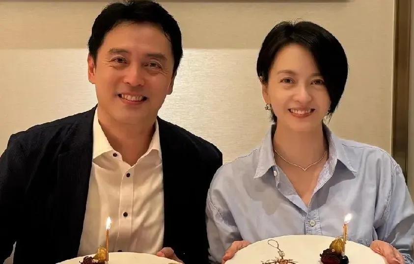 梁咏琪50岁庆生，龙凤胎弟弟罕见出镜，姐姐状态如少女弟弟超帅梁咏琪前不久庆祝