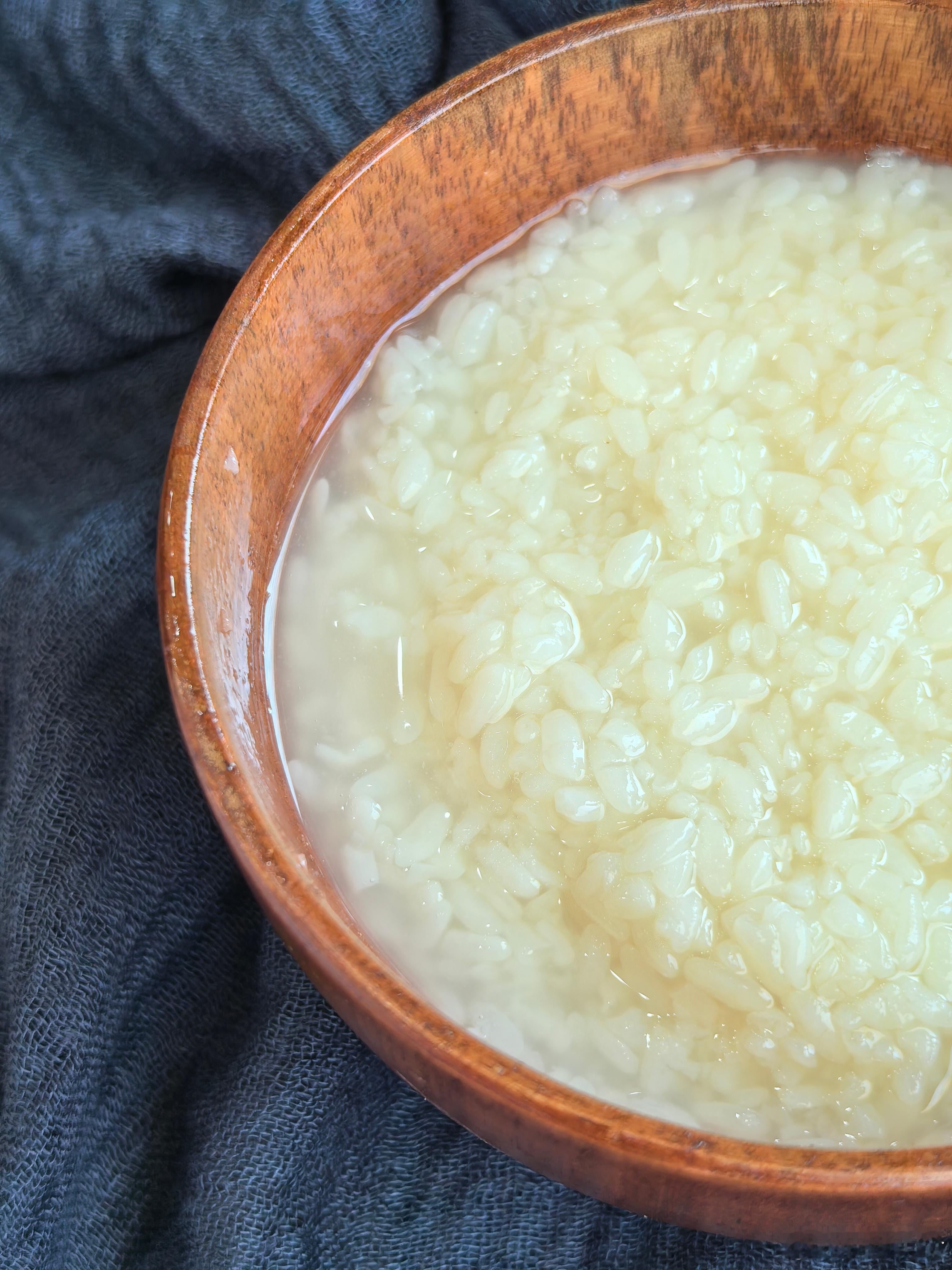 孤陋寡闻的我，不晓得还有紫米做的酒酿别说味道还真不错，配料表也很干净；