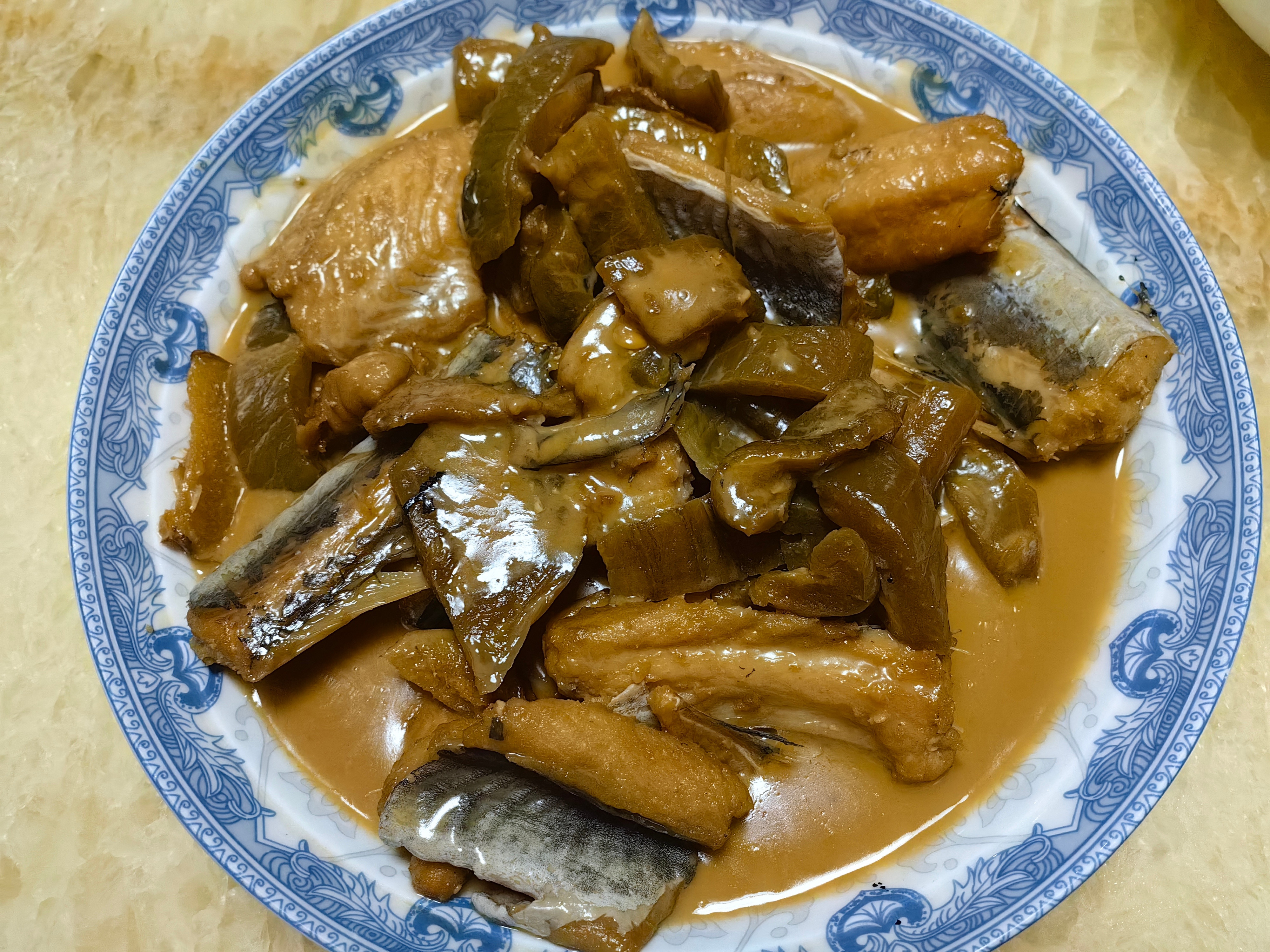 家常菜冬瓜瑶柱排骨汤，鳗鱼，五花肉炒笋，蒜泥娃娃菜。​​​