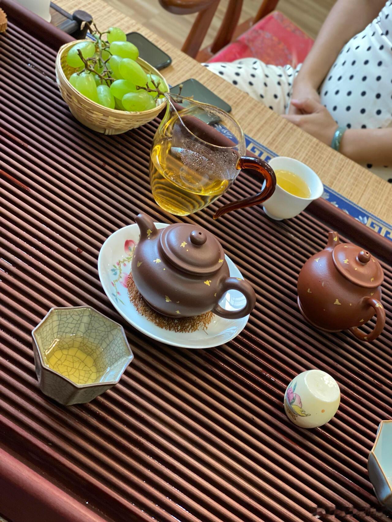 闺蜜下午茶谈天说地中……🍵​​​