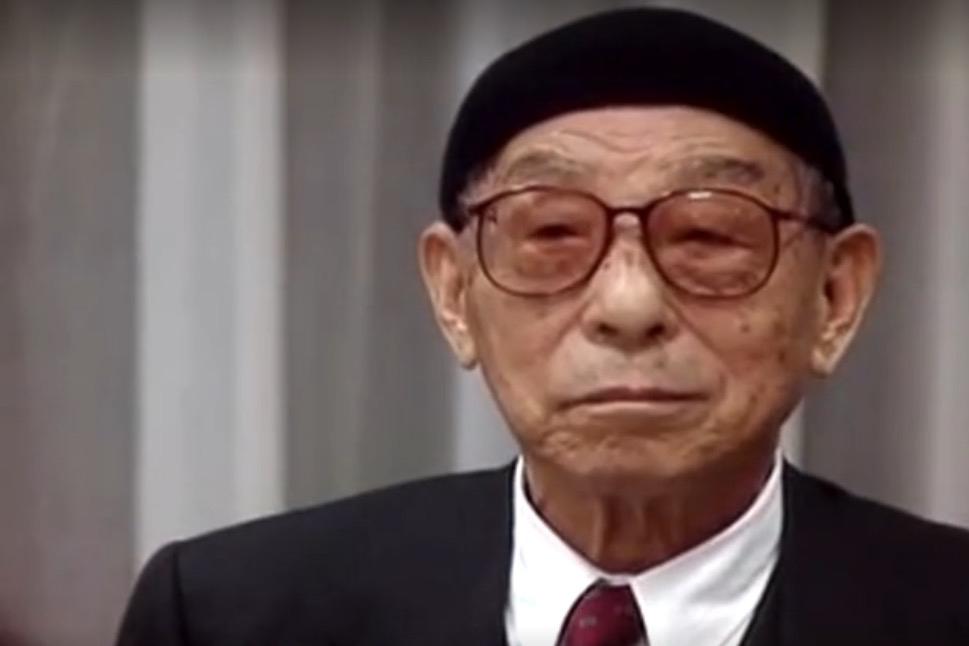 1990年，90岁的张学良第一次走出台湾软禁地，便决定“身后不留麻烦”。他把