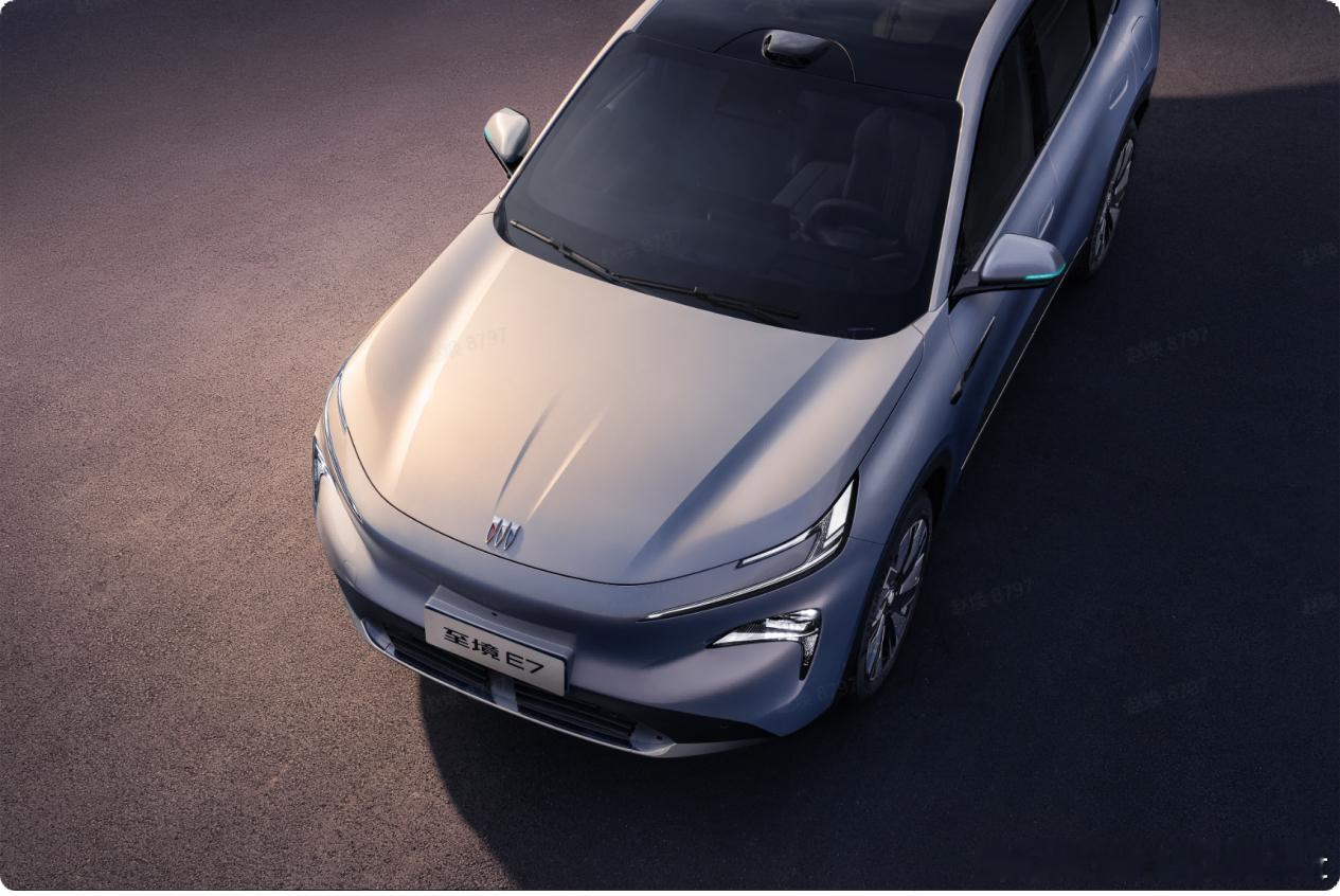 别克至境E7公布三款车型配置，有以下看点：1、新车定价区间为16万-21万元