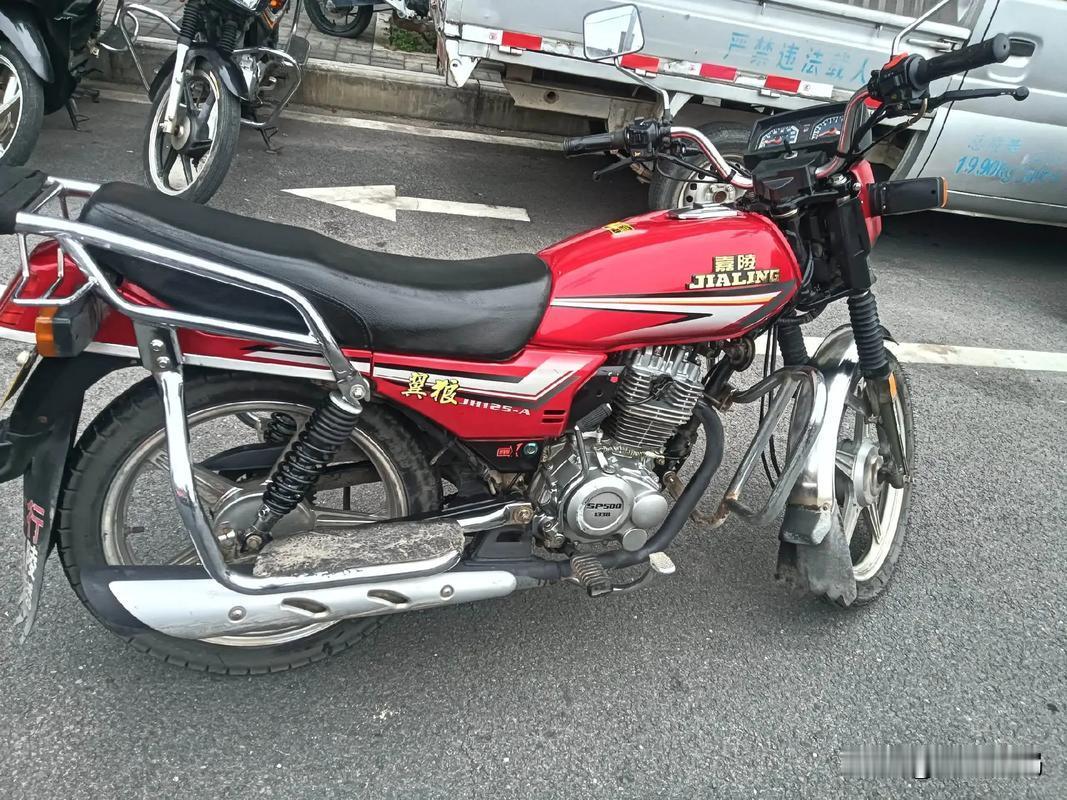 重庆摩托车产业的底蕴太深厚了：尽管早期一个子儿没给支持，但张雪仍选择了重庆，说明