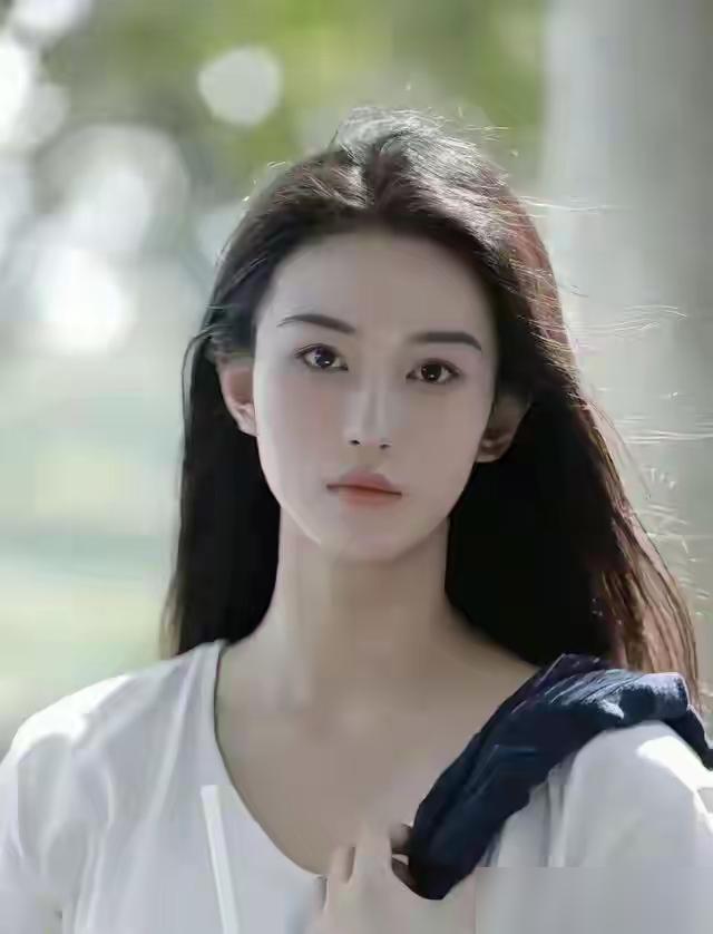 “我节目里一直跟你道歉，录制过程中道歉，下来给你道歉。我觉得我真的是有病，因为你