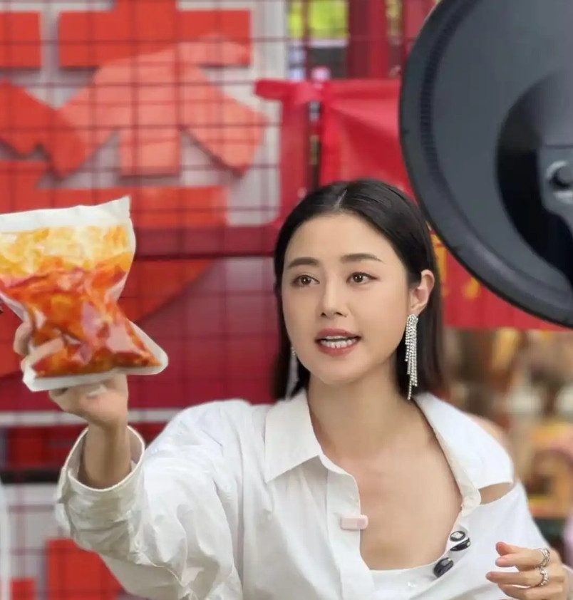 🌞演员失业率直线上升，2025年才刚刚开始，头部演员经纪公司也在调整自家演